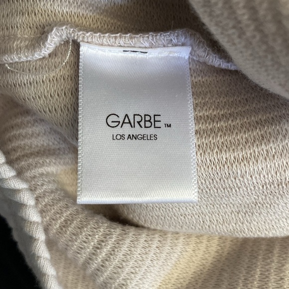 Garbe Los Angeles  turtle neck cream color ribbed sweater size small - Picture 8 of 9